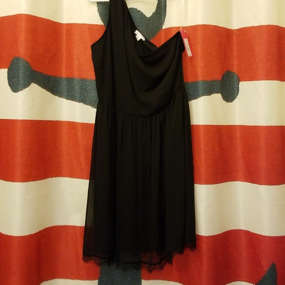 One shoulder dress